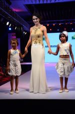 Tara Sharma at Smile Foundations Fashion Show Ramp for Champs, a fashion show for education of underpriveledged children on 2nd Aug 2015